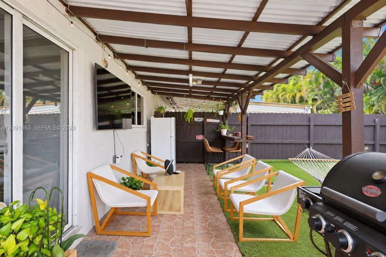 5945 NW 38th St, Unit 5947, Virginia Gardens, FL 33166 Photo
