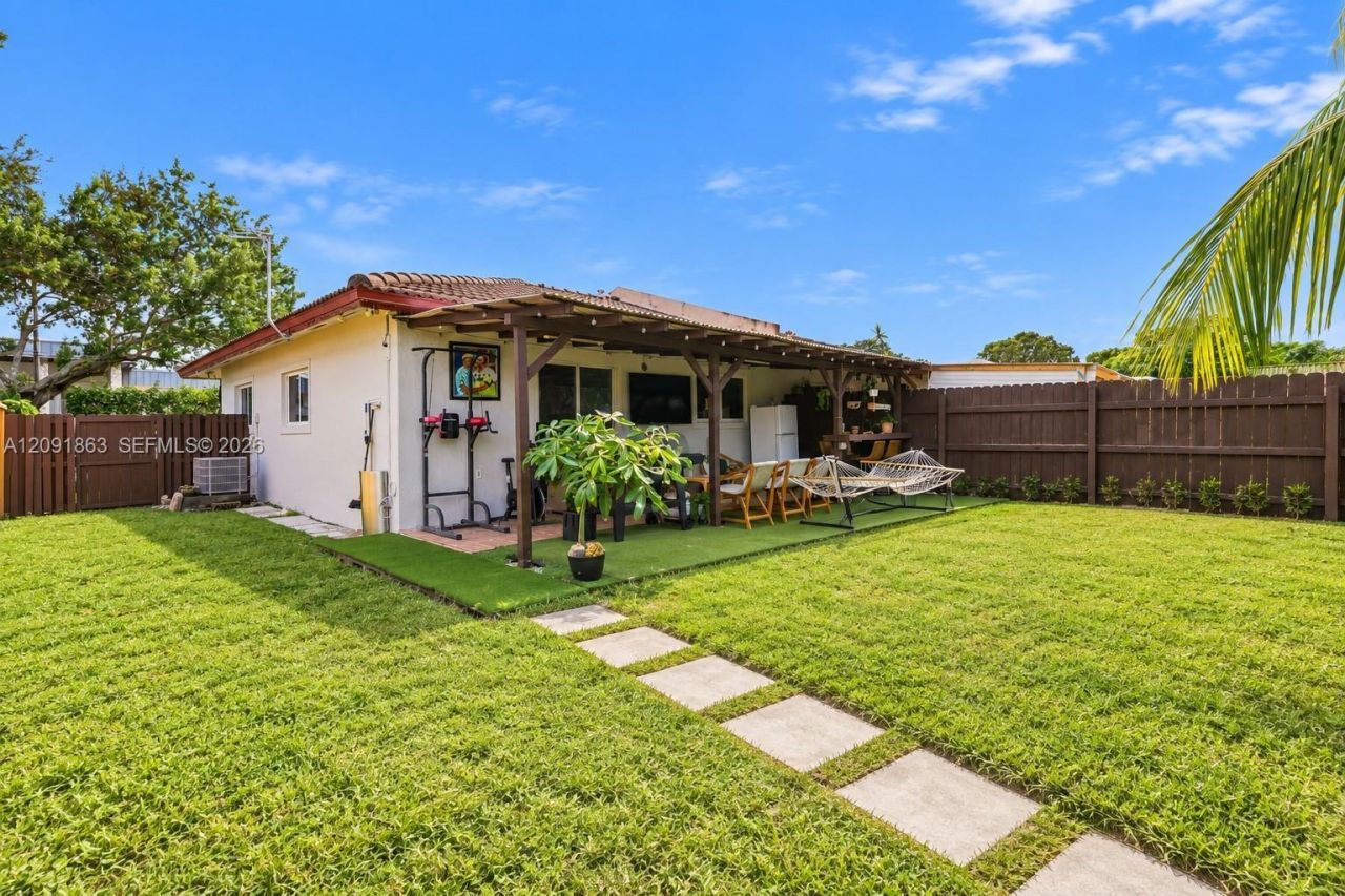 5945 NW 38th St, Unit 5947, Virginia Gardens, FL 33166 Photo