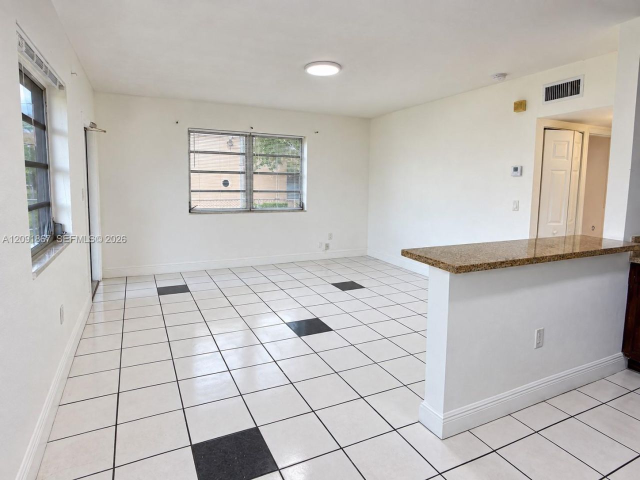 1525 NE 154th St, Unit 1525, North Miami Beach, FL 33162 Photo