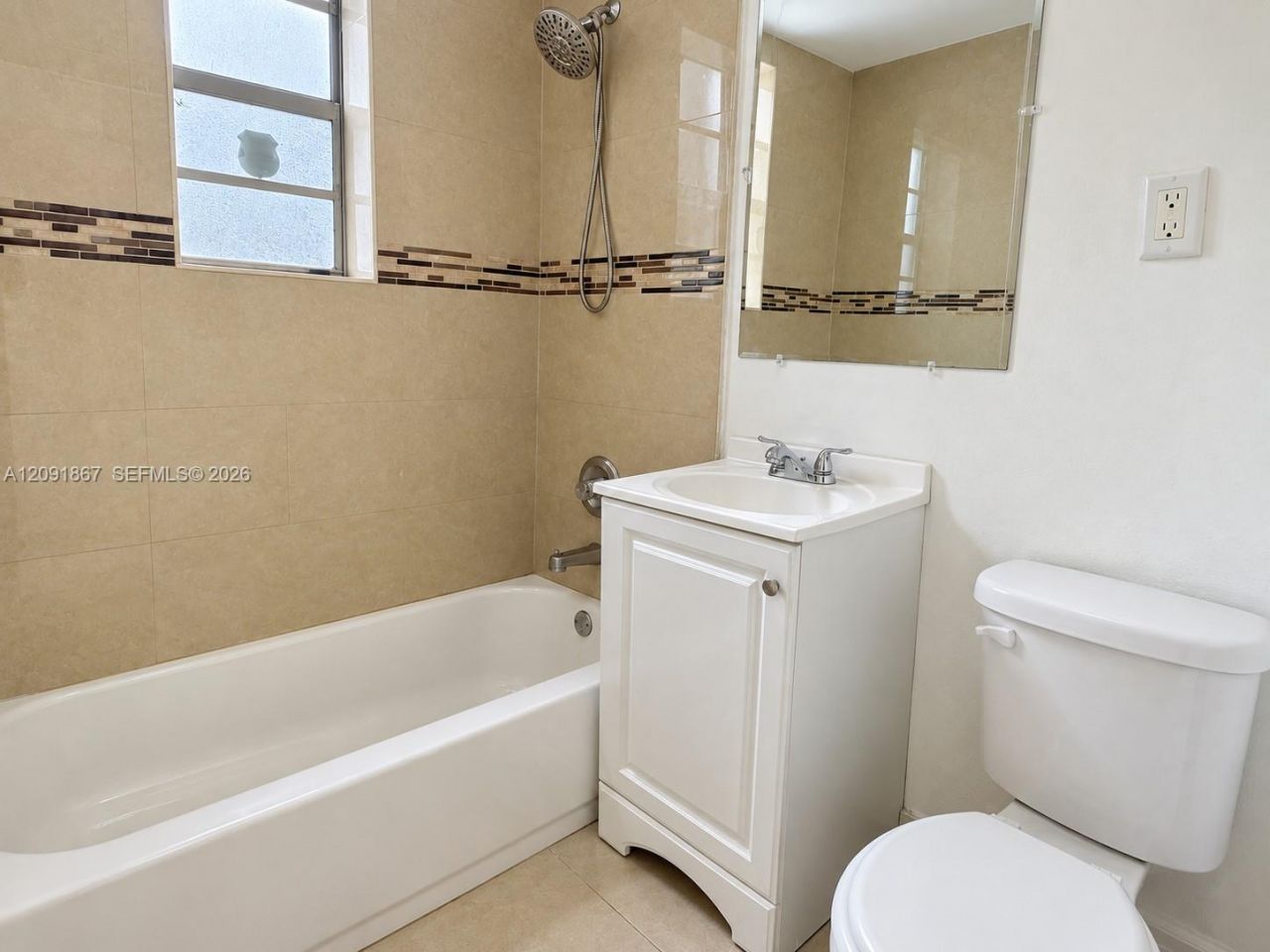 1525 NE 154th St, Unit 1525, North Miami Beach, FL 33162 Photo