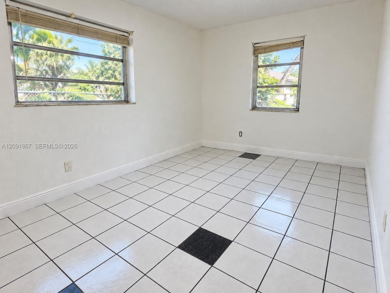 1525 NE 154th St, Unit 1525, North Miami Beach, FL 33162 Photo