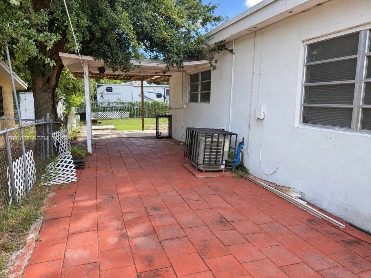 1525 NE 154th St, Unit 1525, North Miami Beach, FL 33162 Photo