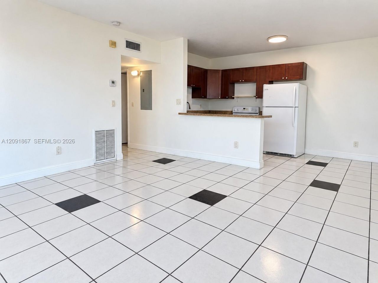1525 NE 154th St, Unit 1525, North Miami Beach, FL 33162 Photo