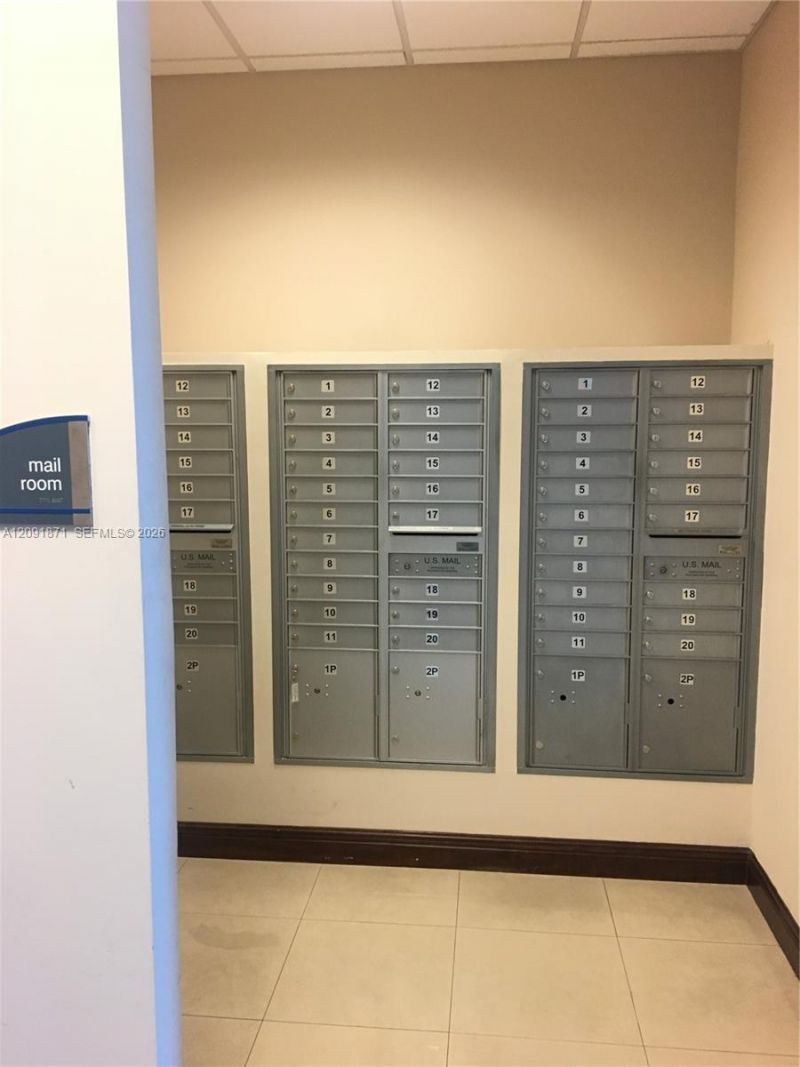 2300 W 84th St, Unit 100, Hialeah, FL 33016 Photo