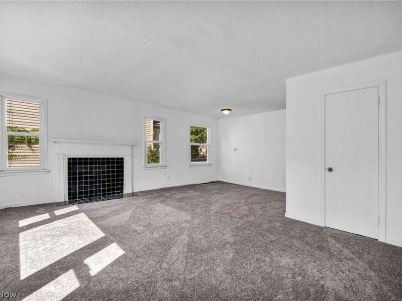 907 Whittier Avenue, Akron, OH 44320 Photo 6