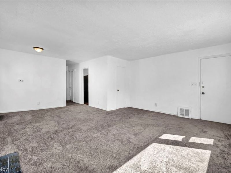 907 Whittier Avenue, Akron, OH 44320 Photo 7