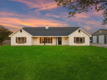 9400 Dickson Road, Fort Worth, TX 76179