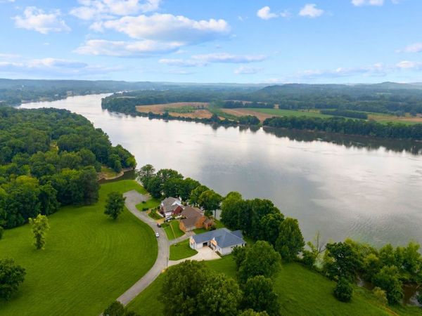 980 Skyline Drive , Clifton, TN 38425