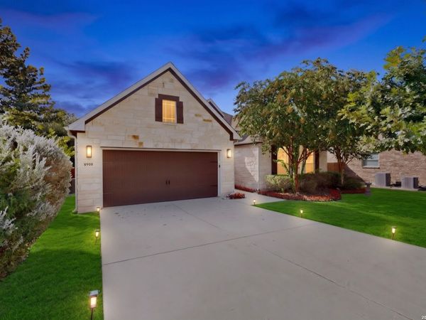 8910 FOWLER HL, Boerne, TX 78015