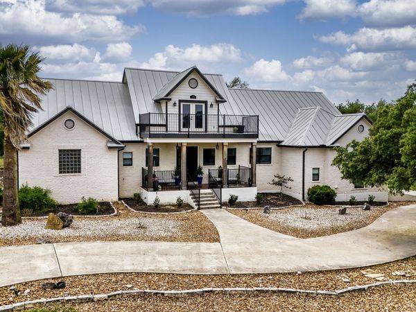 725 Winding View, New Braunfels, TX 78132