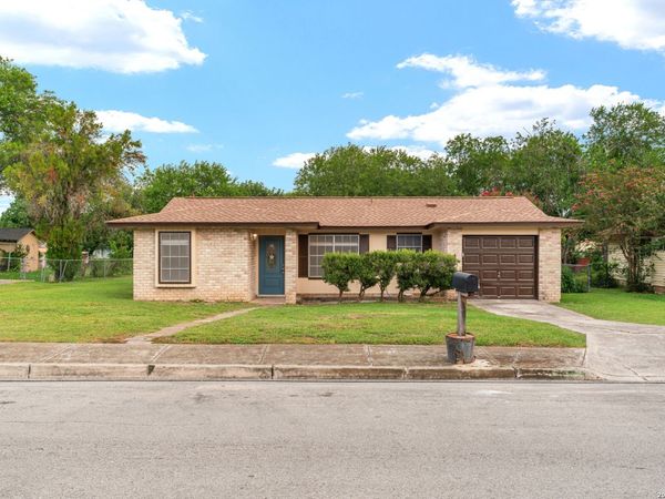 212 Avenue F, Converse, TX 78109