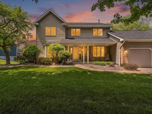 139 Ridge Way , Mahtomedi, MN 55115