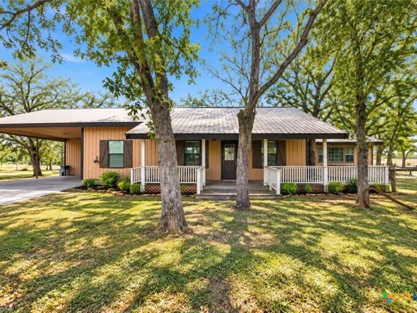 7686 US Highway 90a, Gonzales, TX 78629
