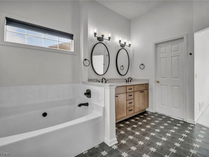 1621 Cadney Street NE, Canton, OH 44714 Photo 13