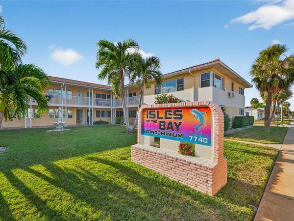 7740 BOCA CIEGA DRIVE , Unit 201, ST PETE BEACH, FL 33706