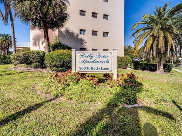 200 N BETTY LANE , Unit 1B, CLEARWATER, FL 33755