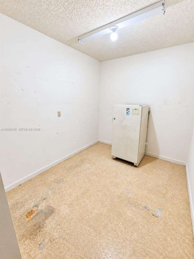 1717 Whitehall Dr, Unit 304, Davie, FL 33324 Photo