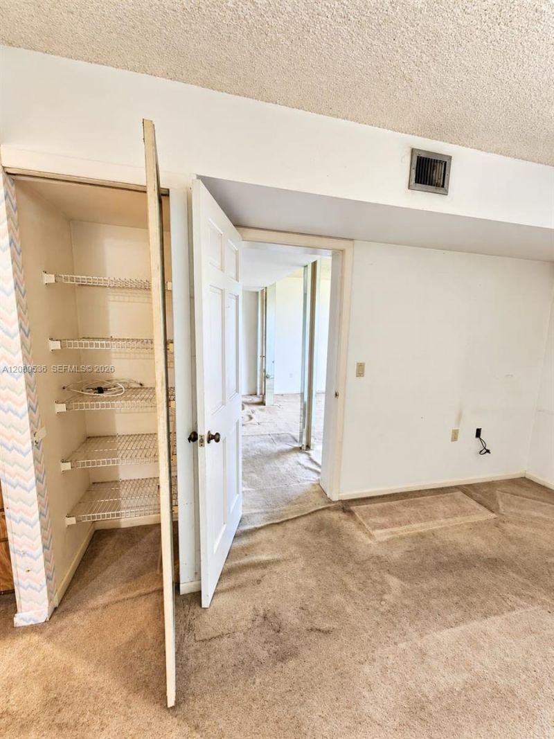 1717 Whitehall Dr, Unit 304, Davie, FL 33324 Photo