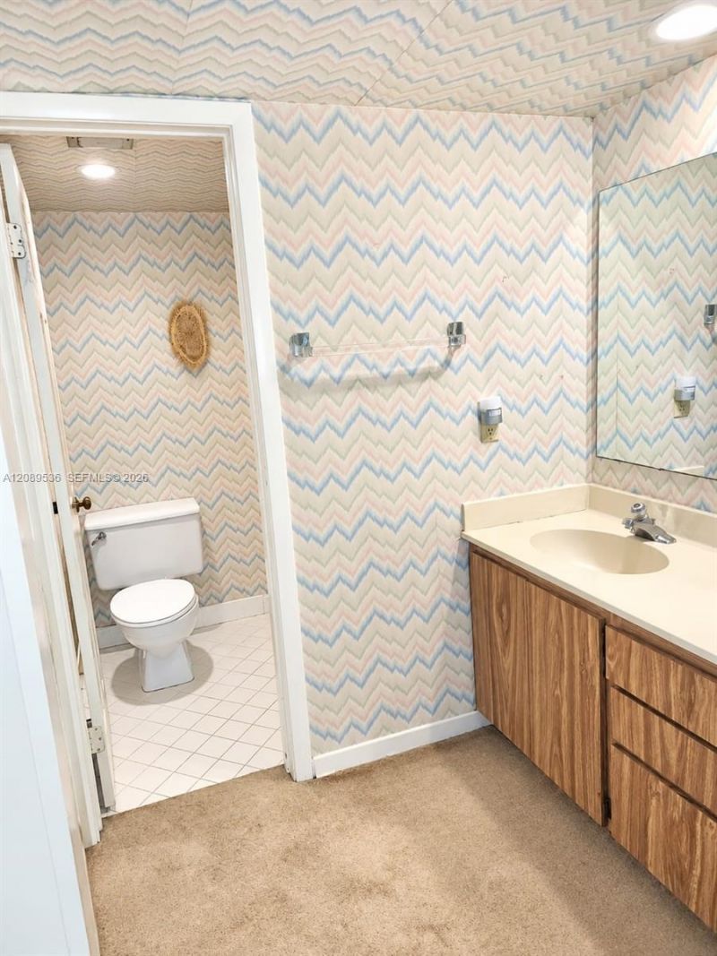 1717 Whitehall Dr, Unit 304, Davie, FL 33324 Photo