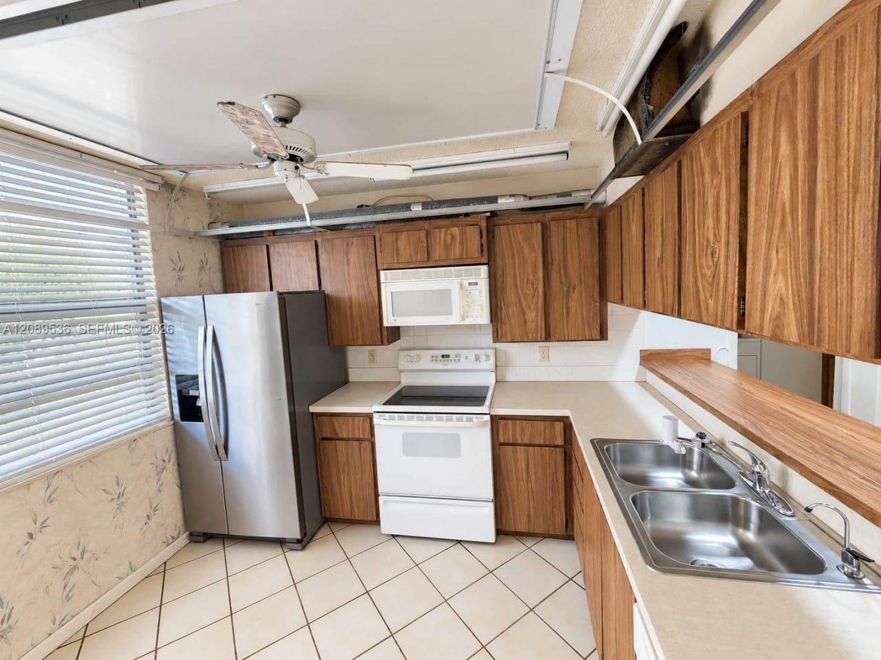 1717 Whitehall Dr, Unit 304, Davie, FL 33324 Photo