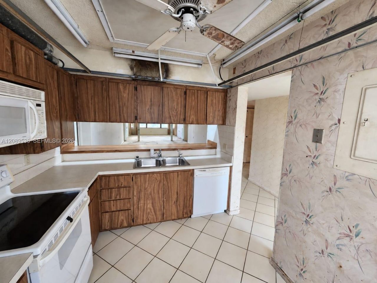 1717 Whitehall Dr, Unit 304, Davie, FL 33324 Photo