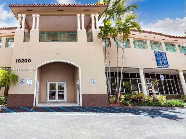 10200 NW 25th St , Unit B-205, Doral, FL 33172