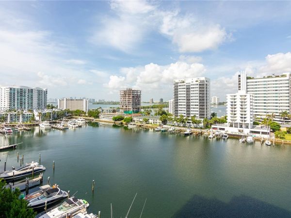7928 East Dr , Unit 903, North Bay Village, FL 33141