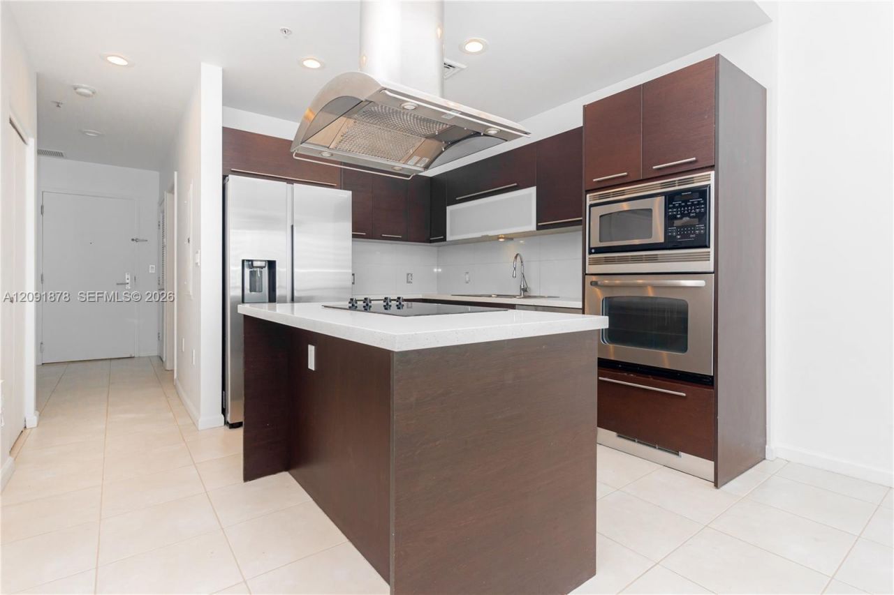 7928 East Dr, Unit 903, North Bay Village, FL 33141 Photo