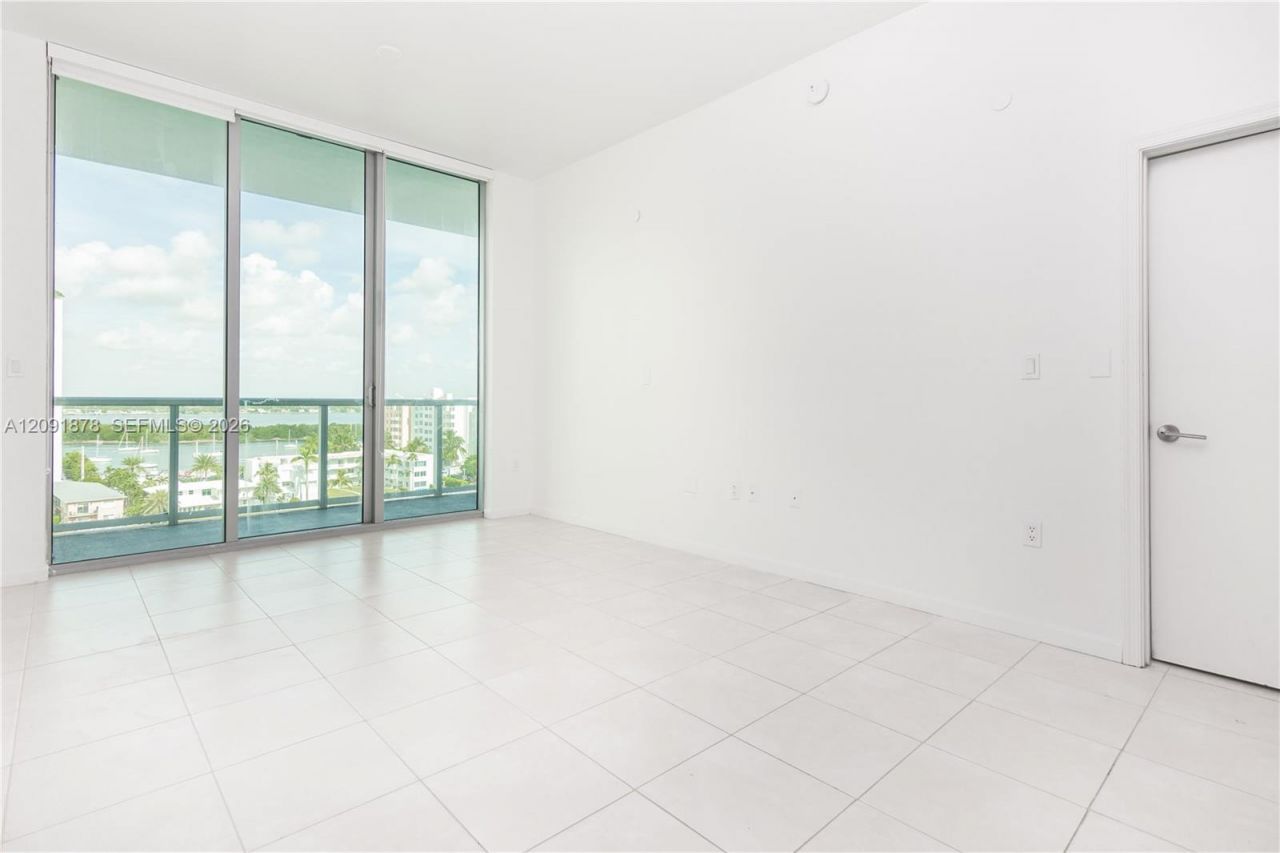7928 East Dr, Unit 903, North Bay Village, FL 33141 Photo