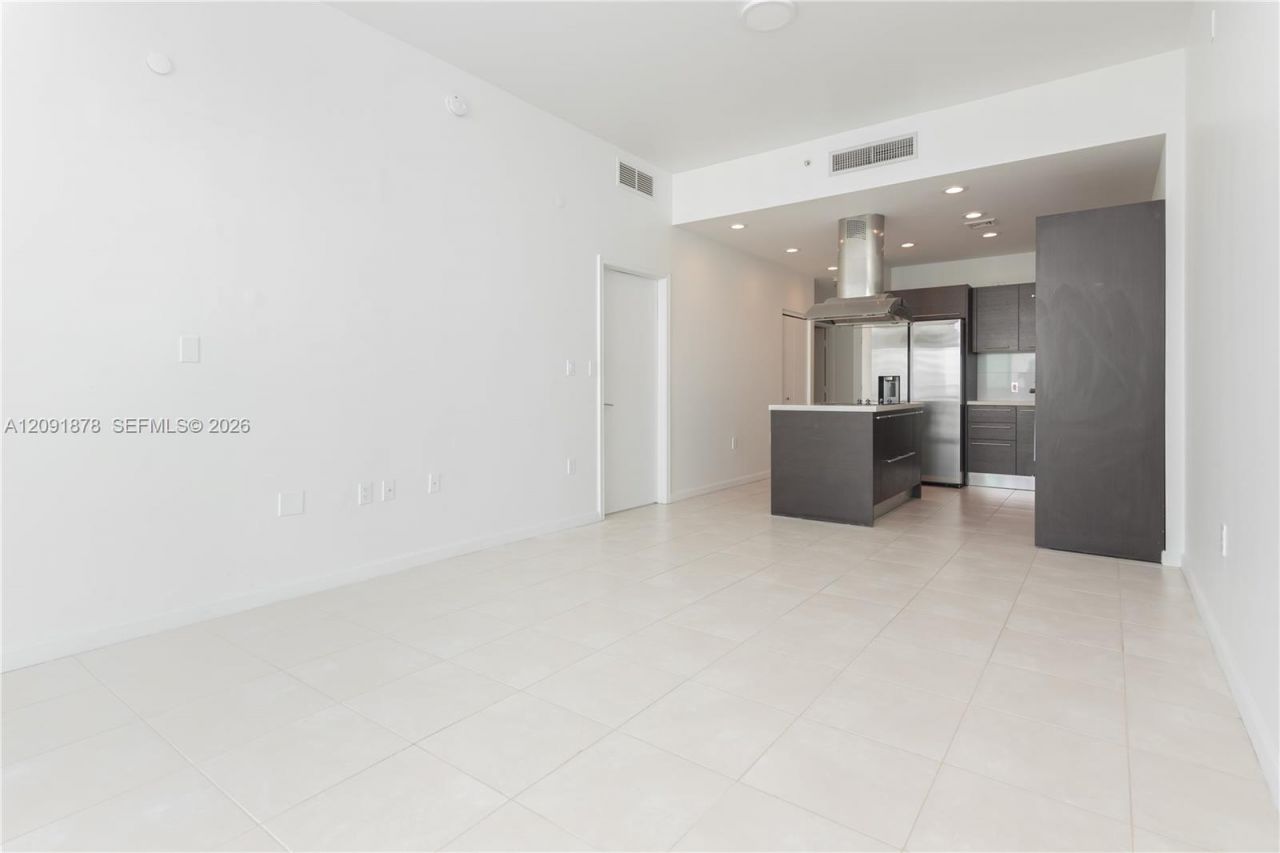 7928 East Dr, Unit 903, North Bay Village, FL 33141 Photo
