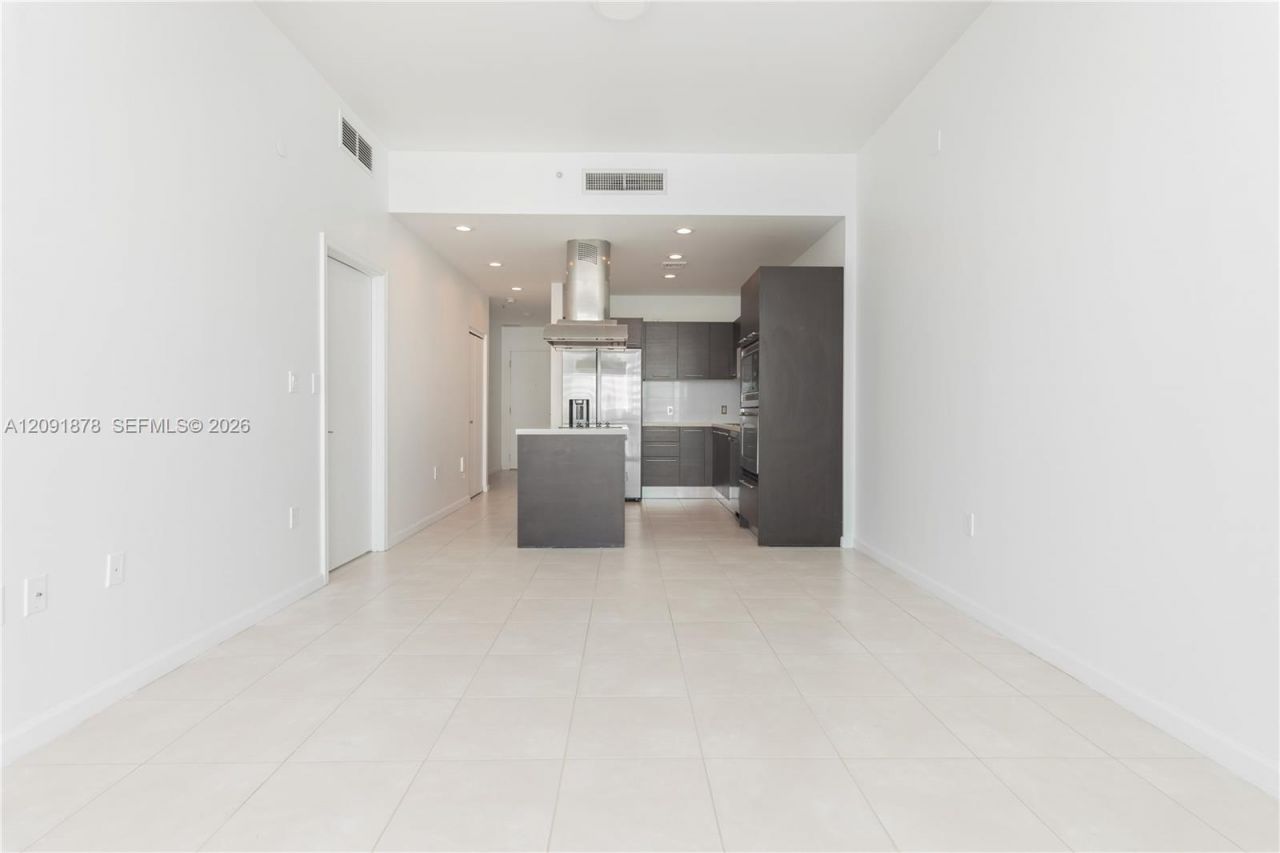 7928 East Dr, Unit 903, North Bay Village, FL 33141 Photo