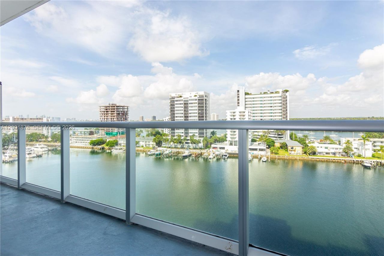 7928 East Dr, Unit 903, North Bay Village, FL 33141 Photo