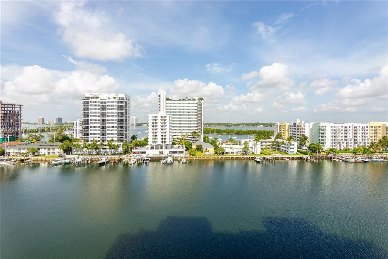 7928 East Dr, Unit 903, North Bay Village, FL 33141 Photo
