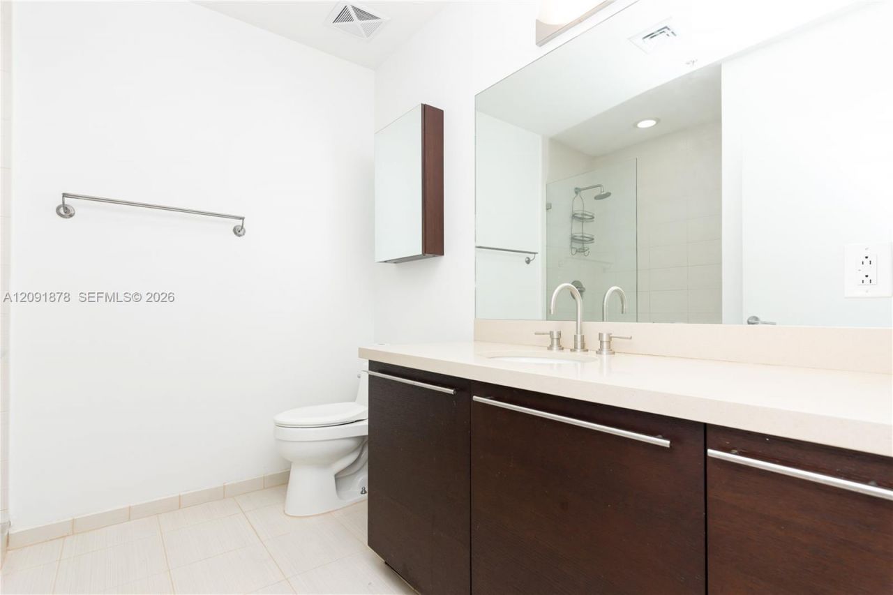 7928 East Dr, Unit 903, North Bay Village, FL 33141 Photo