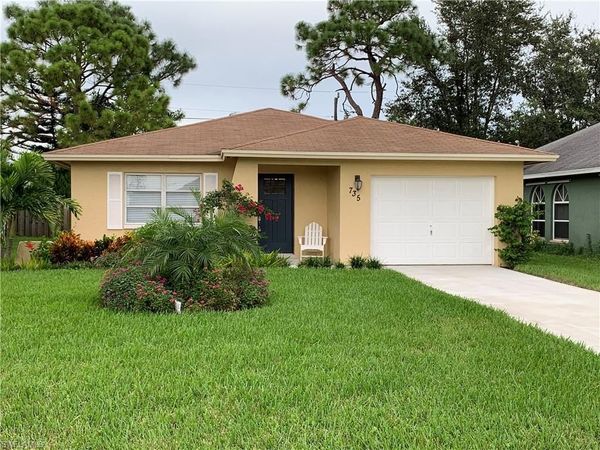 735 98th AVE N, NAPLES, FL 34108