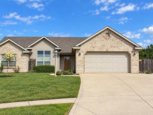 1504 Summerset Ridge Drive, Auburn, IN 46706