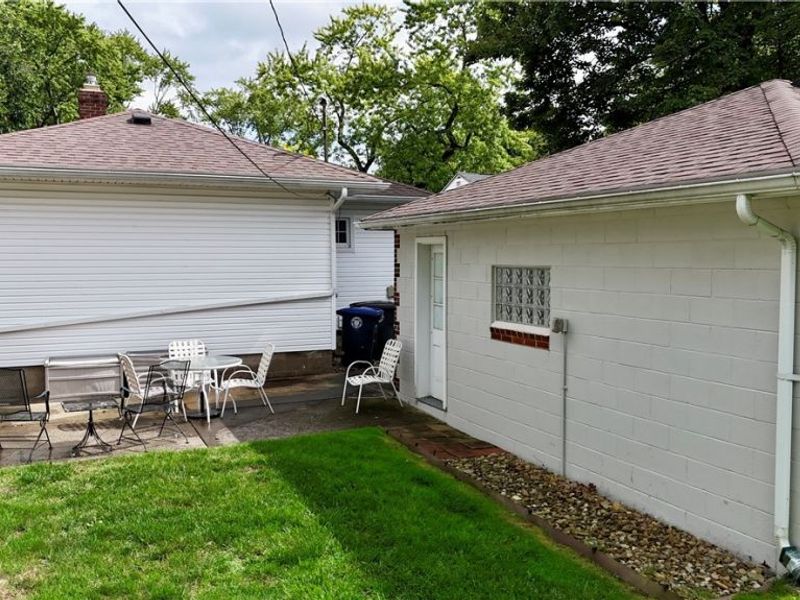 222 N Pershing Avenue, Akron, OH 44313 Photo 7