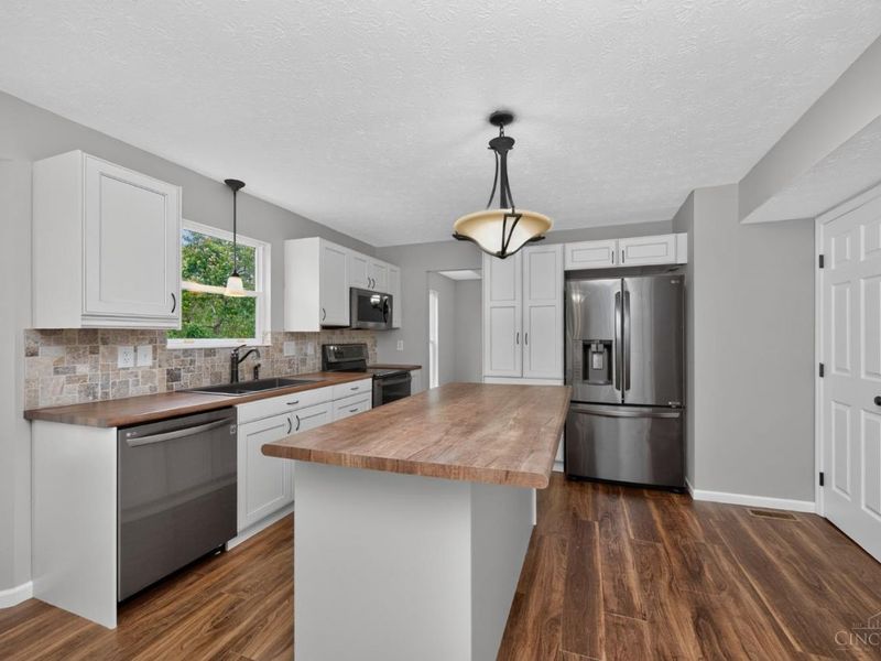 1321 Covedale Lane, Batavia Township, OH 45102 Photo 14