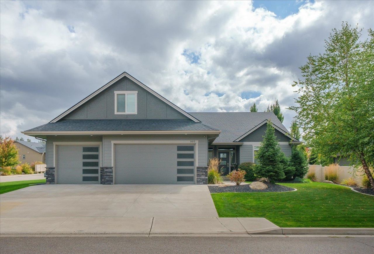 905 W Basalt Ridge Dr, Spokane, WA 99224 Main Photo
