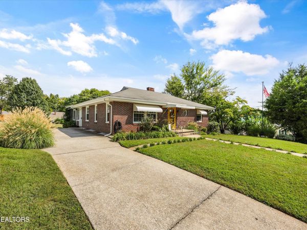 1224 Park St, Sweetwater, TN 37874