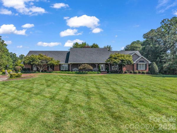 164 Brookfield Drive , Forest City, NC 28043