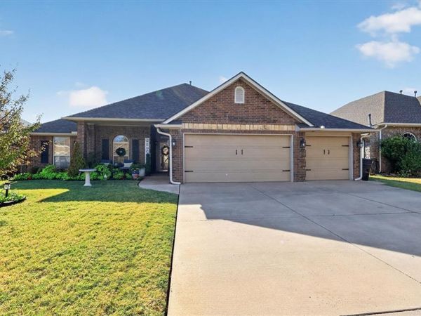 1809 Mead Lane, Moore, OK 73170