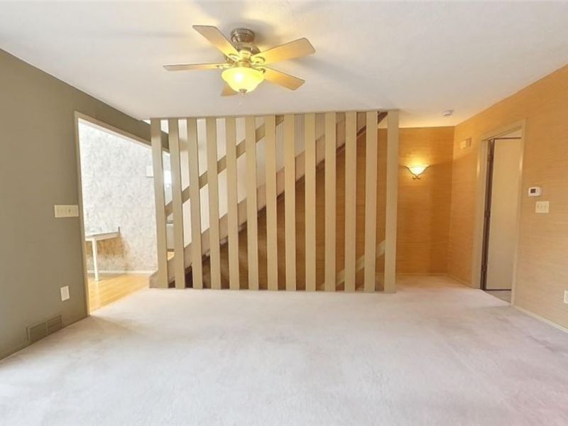 402 Rockys Run Road, Akron, OH 44319 Photo 2