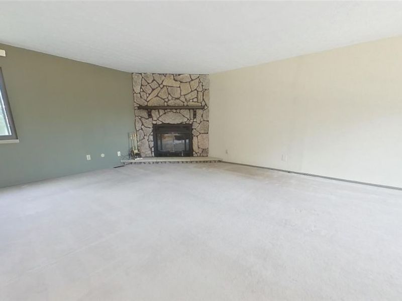 402 Rockys Run Road, Akron, OH 44319 Photo 4