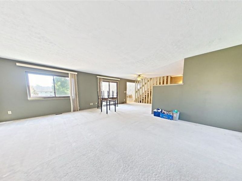 402 Rockys Run Road, Akron, OH 44319 Photo 5