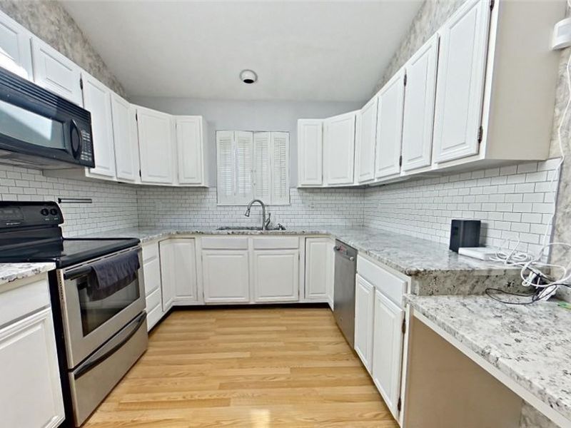 402 Rockys Run Road, Akron, OH 44319 Photo 8