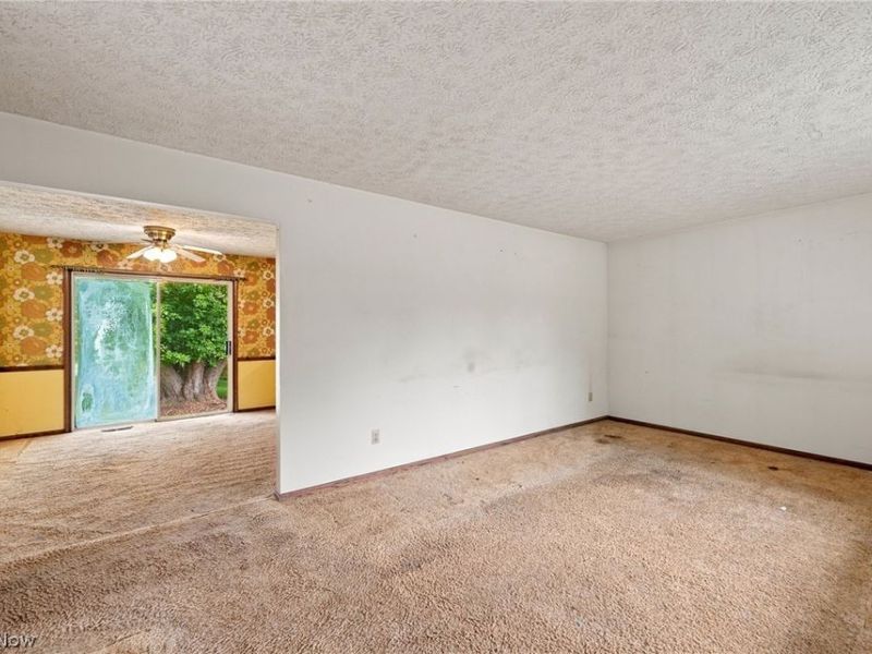 3197 Greenbrier Drive, Norton, OH 44203 Photo 8