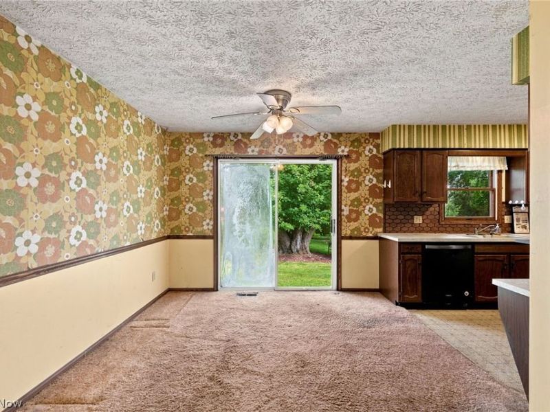 3197 Greenbrier Drive, Norton, OH 44203 Photo 9