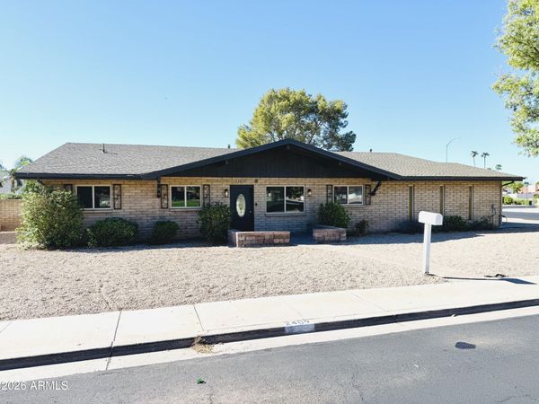 2409 E Inglewood Street, Mesa, AZ 85213