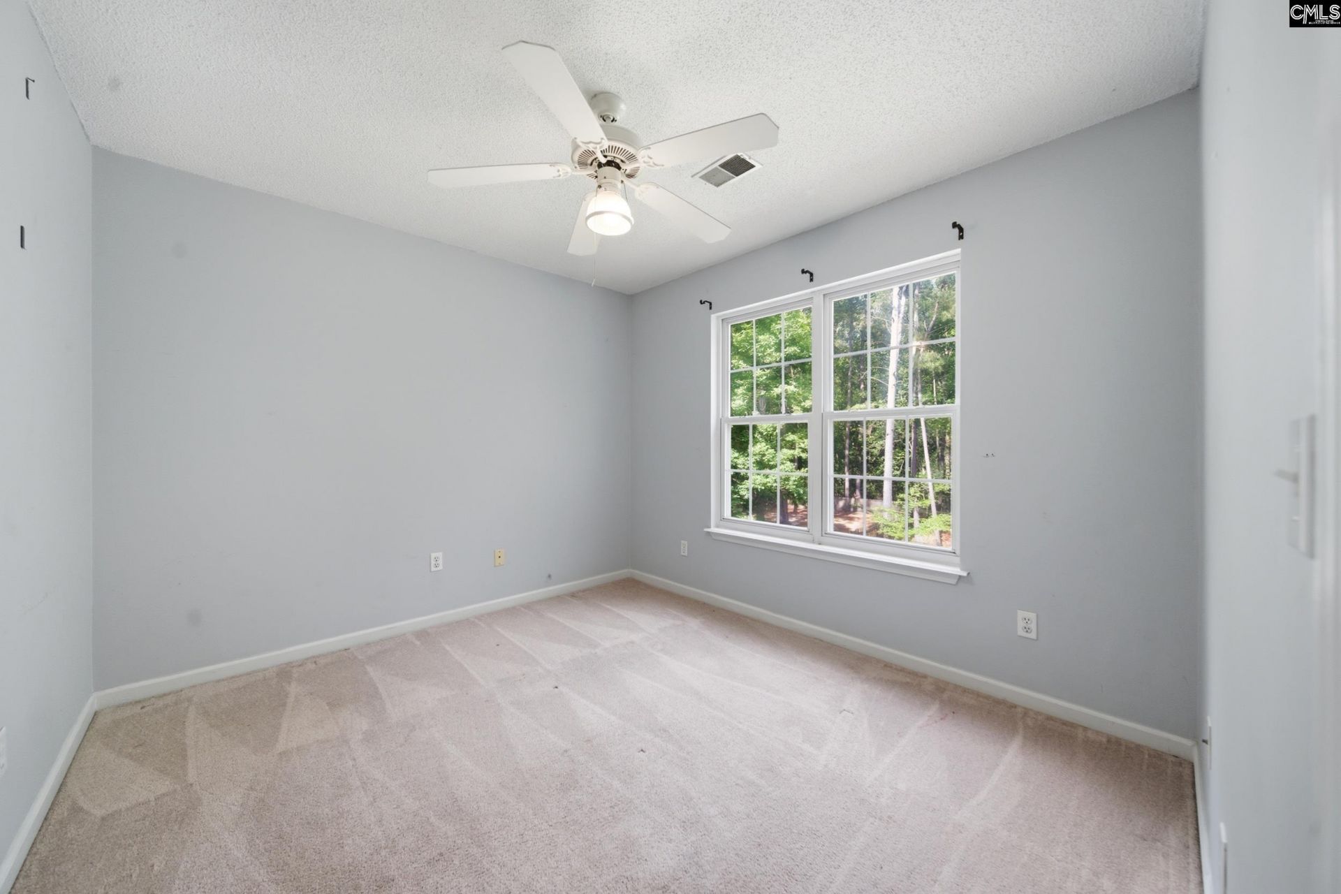 319 Brook Hollow Drive  Photo 10